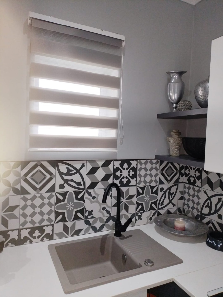 To Let 1 Bedroom Property for Rent in Fernglen Eastern Cape
